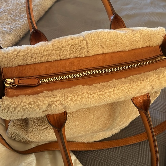 UGG SHEPSKIN TOTE BAG - Picture 3 of 7